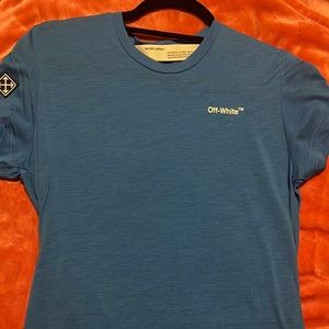 Fitted Off-White tshirt